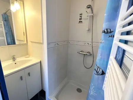 Appartement avec jardin proche plage et port, 2 chambres, parking privé, équipements complets - Photo 10
