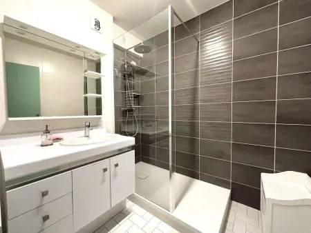 Appartement T2 à Bénodet, refait à neuf, balcon, plage à pied, parking, classé 2 étoiles - Photo 4