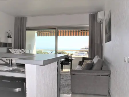 Appartement 2P, 4 couchages, climatisé avec parking à Villeneuve-Loubet Plage - Photo 5