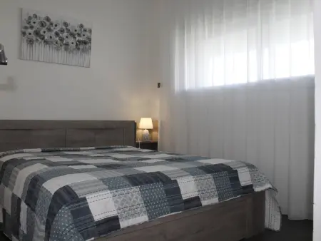 Villeneuve-Loubet : Appartement climatisé, 2 pièces, 4 couchages, parking en option - Photo 10
