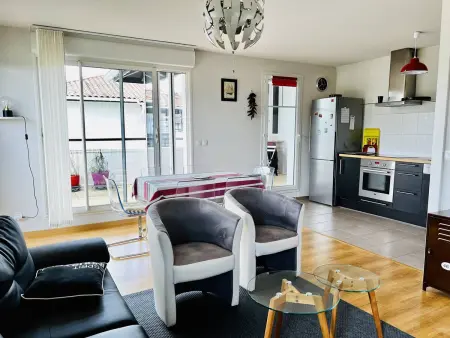 Confortable T2 à Cambo-Les-Bains avec Terrasse et Parking - Photo 1