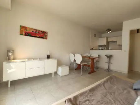 Appartement 2 pièces avec terrasse à 100m de la plage - Parking privé, Antibes - Photo 4