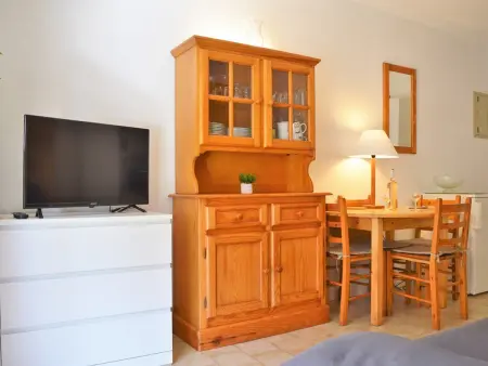 Appartement climatisé avec balcon et parking privatif, à 100m de la plage - Le Lavandou - Photo 3