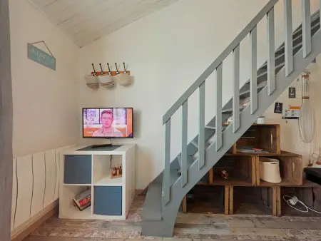Studio Mezzanine Lumineux avec Wifi, Idéalement Situé, 4 Couchages, à 250m de la Plage et du Port - Photo 2