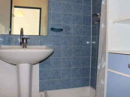 Appartement T2 - Mezzanine 5 couchages avec piscine et parking - Photo 15