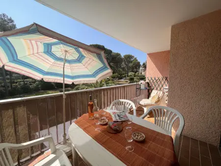 Appartement 2 pièces avec terrasse et parking à 400m de la plage – Saint Aygulf - Photo 1