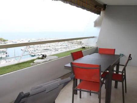 Villeneuve-Loubet : Appartement avec Terrasse, Climatisation et Garage - Photo 3