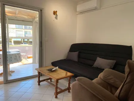 Charmant T1 avec Terrasse, Véranda et Climatisation à Balaruc-les-Bains, Exposé Sud, 2 Étoiles - Photo 7