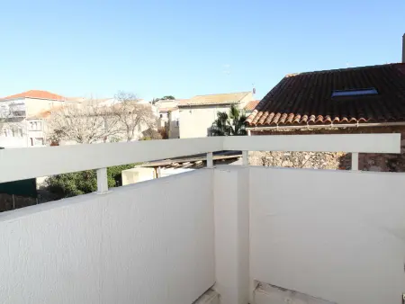 Studio rénové avec balcon, proche commerces, wifi et cellier privatif - Balaruc-les-Bains. - Photo 14
