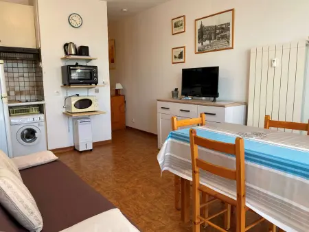 Charmant T1 lumineux avec cuisine équipée, coin nuit séparé et wifi - Balaruc-les-Bains - Photo 2