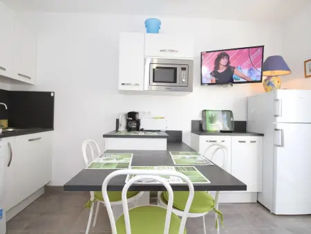 T1 Rénové près des Thermes, Parking Privé, Balaruc-les-Bains - Photo 2