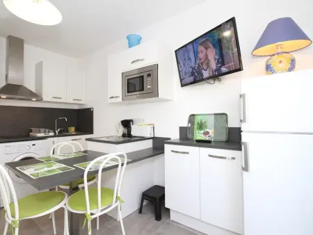 T1 Rénové près des Thermes, Parking Privé, Balaruc-les-Bains - Photo 4