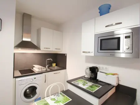 T1 Rénové près des Thermes, Parking Privé, Balaruc-les-Bains - Photo 5