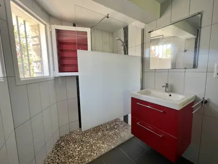 Cambo-les-Bains : T1 Bis rénové avec terrasse, Wi-Fi, pour 2 personnes - Photo 9