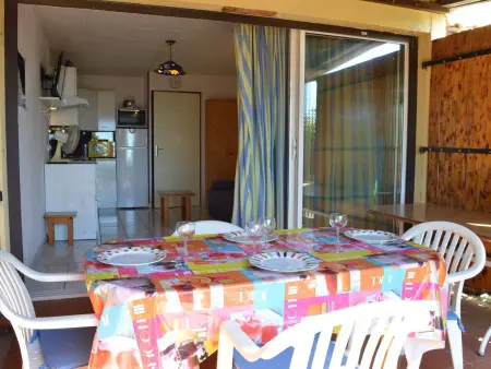 Appartement RDC 2 pièces+cabine, piscine, terrasse, parking privé - Saint Pierre La Mer - Photo 1