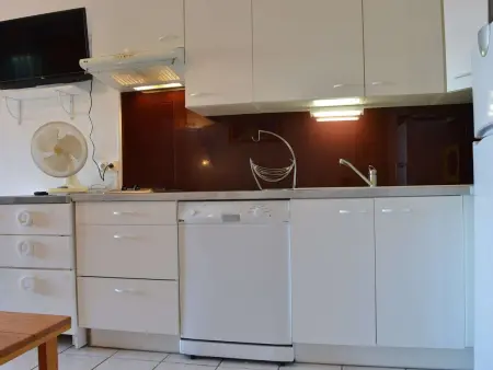 Appartement RDC 2 pièces+cabine, piscine, terrasse, parking privé - Saint Pierre La Mer - Photo 4