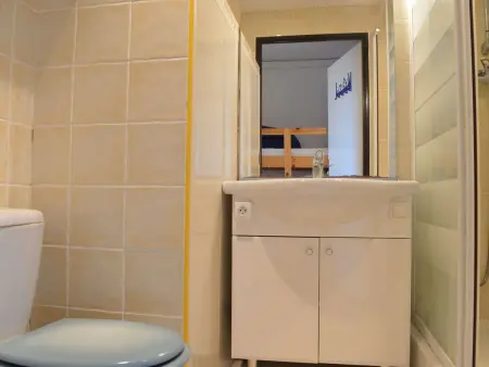 Appartement RDC 2 pièces+cabine, piscine, terrasse, parking privé - Saint Pierre La Mer - Photo 13