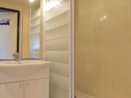 Appartement RDC 2 pièces+cabine, piscine, terrasse, parking privé - Saint Pierre La Mer - Photo 14