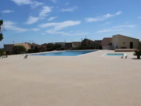 Appartement RDC 2 pièces+cabine, piscine, terrasse, parking privé - Saint Pierre La Mer - Photo 17