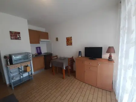 Studio avec Parking, Wi-Fi et Animaux Acceptés - Proche Étang de Thau et Thermes - Photo 6