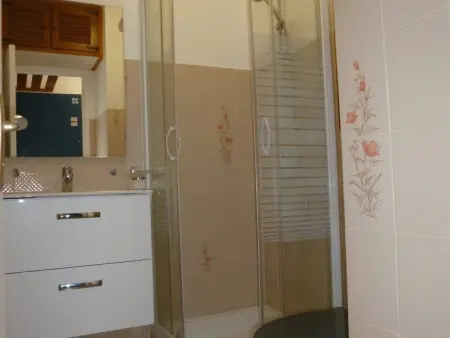 Studio avec Parking, Wi-Fi et Animaux Acceptés - Proche Étang de Thau et Thermes - Photo 8