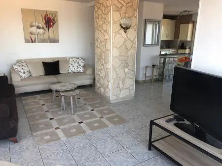 Grand T4 au Barcarès avec Vue Mer et Parking - 3 Chambres, Terrasse, Proche plage - Photo 2