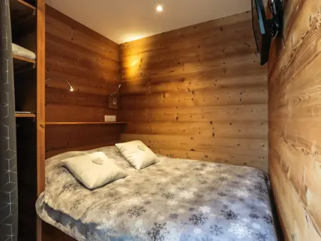 Apt cosy 4 pers, 2 ch, rénové, départ ski aux pieds - Photo 8