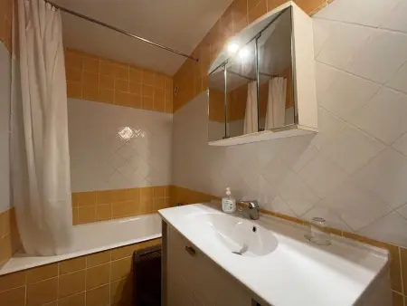 T2 soleil 6 pers près des pistes au Sauze, Appartement 6 personnes à Enchastrayes - Photo 11