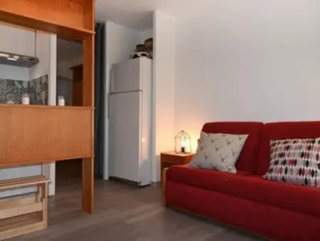 Beau T2 rénové au pied des pistes à Montgenèvre, avec balcon et équipements tout confort - Photo 1