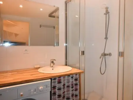 Beau T2 rénové au pied des pistes à Montgenèvre, avec balcon et équipements tout confort - Photo 4