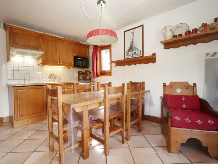 Appartement 4 pièces, piscine et parking, proche remontées - Photo 3