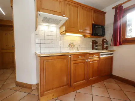 Appartement 4 pièces, piscine et parking, proche remontées - Photo 4