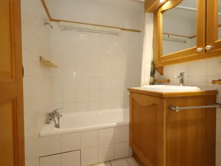 Appartement 4 pièces, piscine et parking, proche remontées - Photo 6