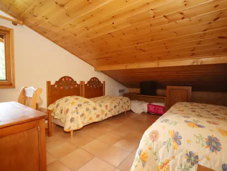 Appartement 4 pièces, piscine et parking, proche remontées - Photo 9