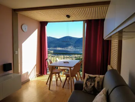 Appartement lumineux avec vue sur le lac, parfait pour se détendre - Photo 1