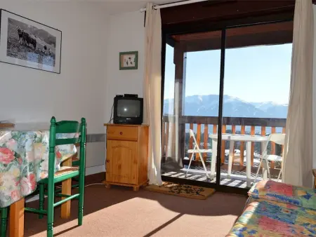 Joli studio cabine 4 pers, balcon, PKG, Bolquère-Pyrénées 2000 - Photo 2