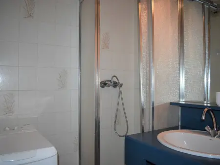Studio Cabine 4 Pers - Confort & Vue Pyrénées, Appartement 4 personnes à Font Romeu Odeillo Via - Photo 5