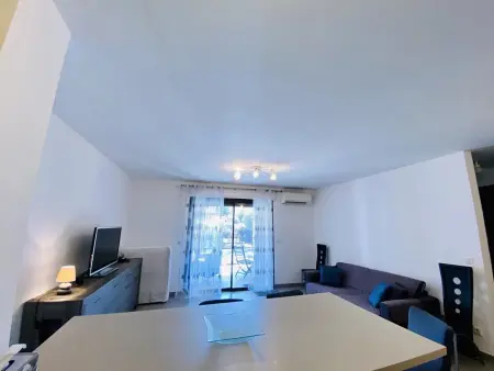 Charmant 2 pièces au cœur de Propriano avec terrasse - Photo 8