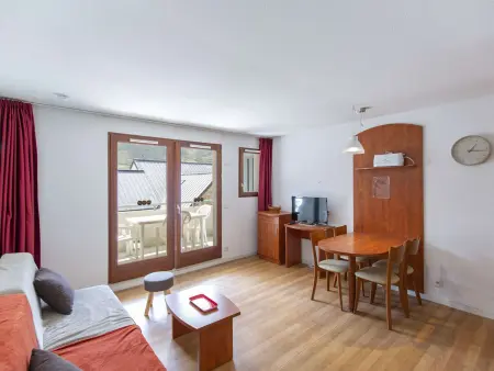 Studio cabine, piscine couverte et fitness, parking, proche pistes, calme, terrasse exposée sud - Photo 1