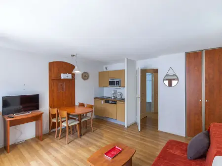 Studio cabine, piscine couverte et fitness, parking, proche pistes, calme, terrasse exposée sud - Photo 2