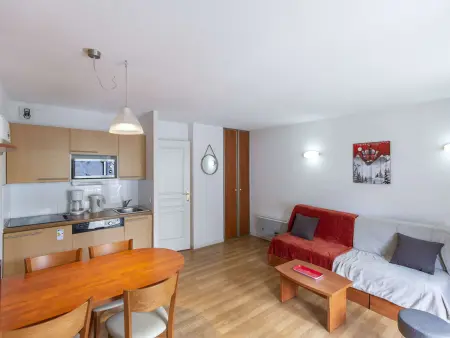 Studio cabine, piscine couverte et fitness, parking, proche pistes, calme, terrasse exposée sud - Photo 3
