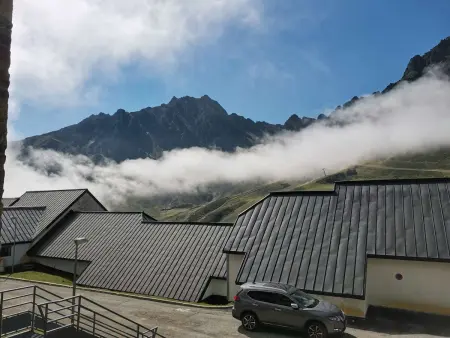 Studio cabine, piscine couverte et fitness, parking, proche pistes, calme, terrasse exposée sud - Photo 8