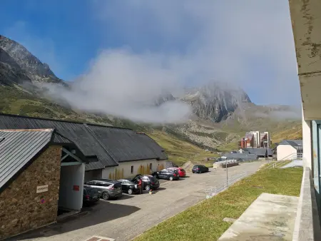 Studio cabine, piscine couverte et fitness, parking, proche pistes, calme, terrasse exposée sud - Photo 9