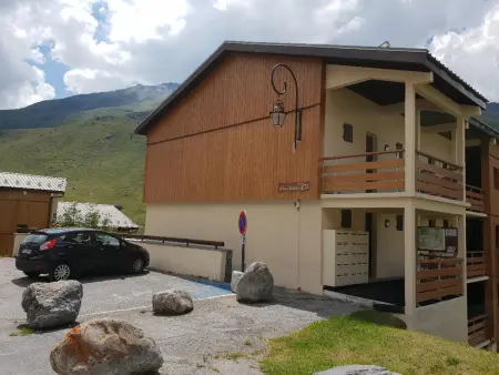 Appartement 2 pièces mezzanine avec parking privatif aux pieds des pistes, quartier calme des Fontanettes - Photo 8