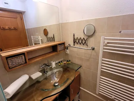 Bel appartement lumineux 3 pièces, prox centre, parking, calme - Photo 10