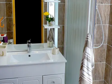 Studio confortable pour 2 personnes avec balcon, au centre de Luchon, proche télécabine et thermes - Photo 10