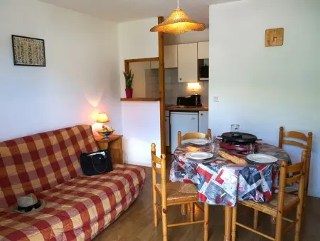 LUCHON Appart 2 pièces 4 pers avec balcon et parking, près centre-ville et thermes - Photo 9