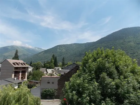 LUCHON Appart 2 pièces 4 pers avec balcon et parking, près centre-ville et thermes - Photo 15