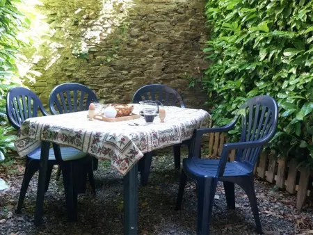 Charmant T2 RDC avec Jardinet et Parking, Proche Thermes et Commerces - Photo 4