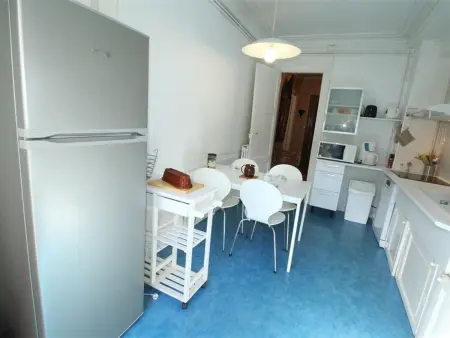 Grand T2 Ensoleillé à Luchon, Face aux Thermes, pour 4 Pers., Proche Télécabine - Photo 2